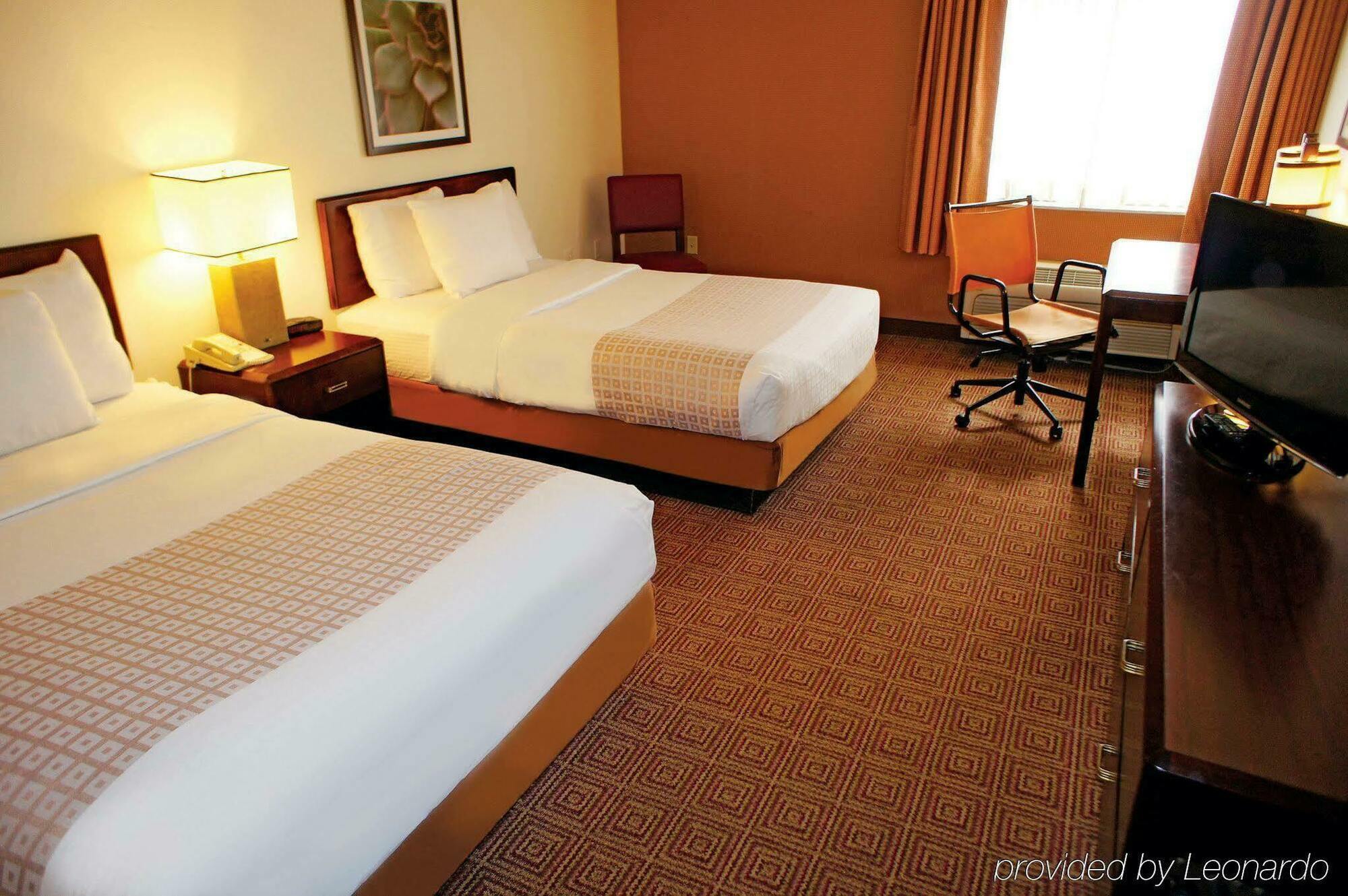 La Quinta By Wyndham Baltimore N / White Marsh Bagian luar foto