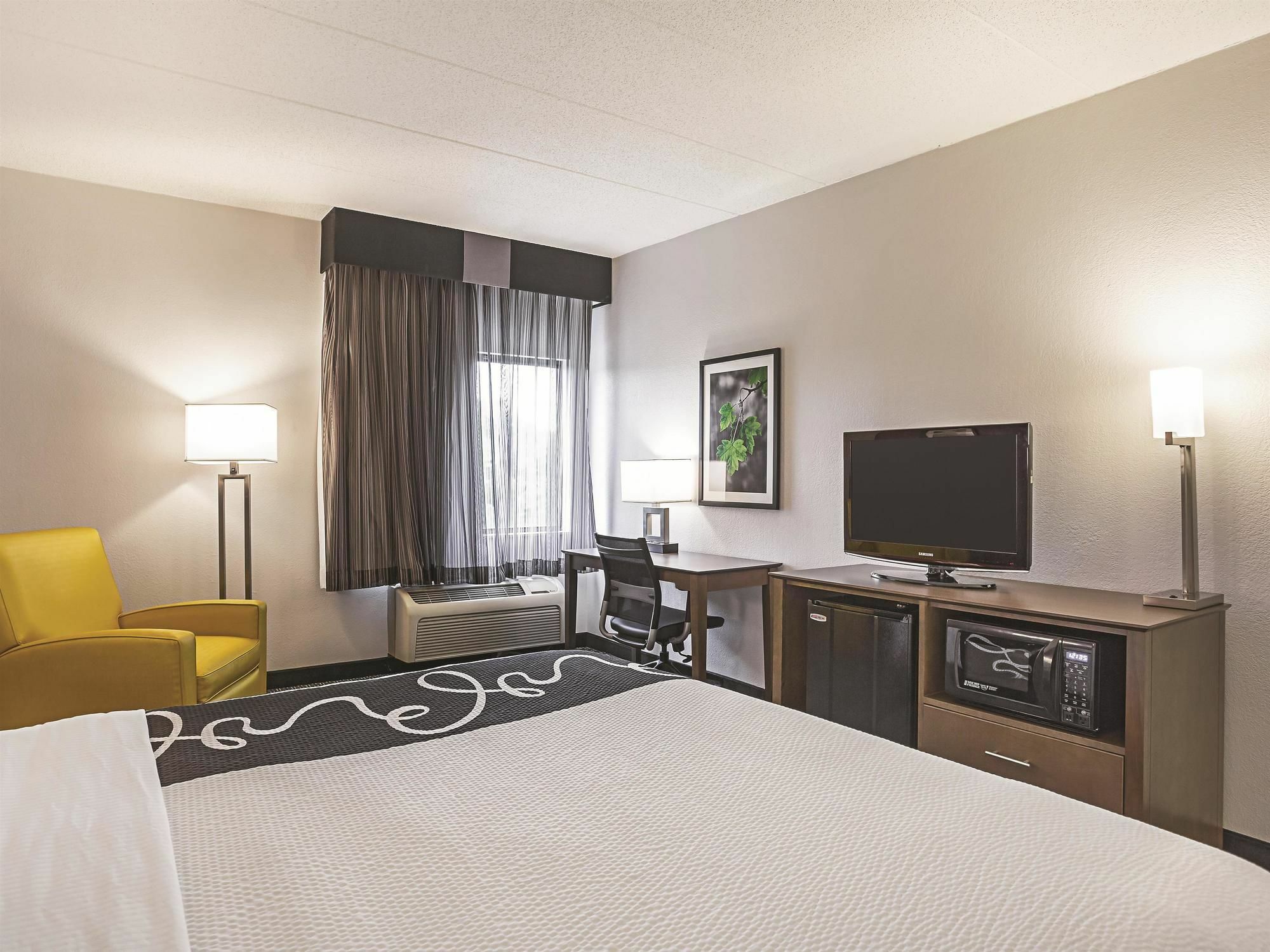 La Quinta By Wyndham Baltimore N / White Marsh Bagian luar foto