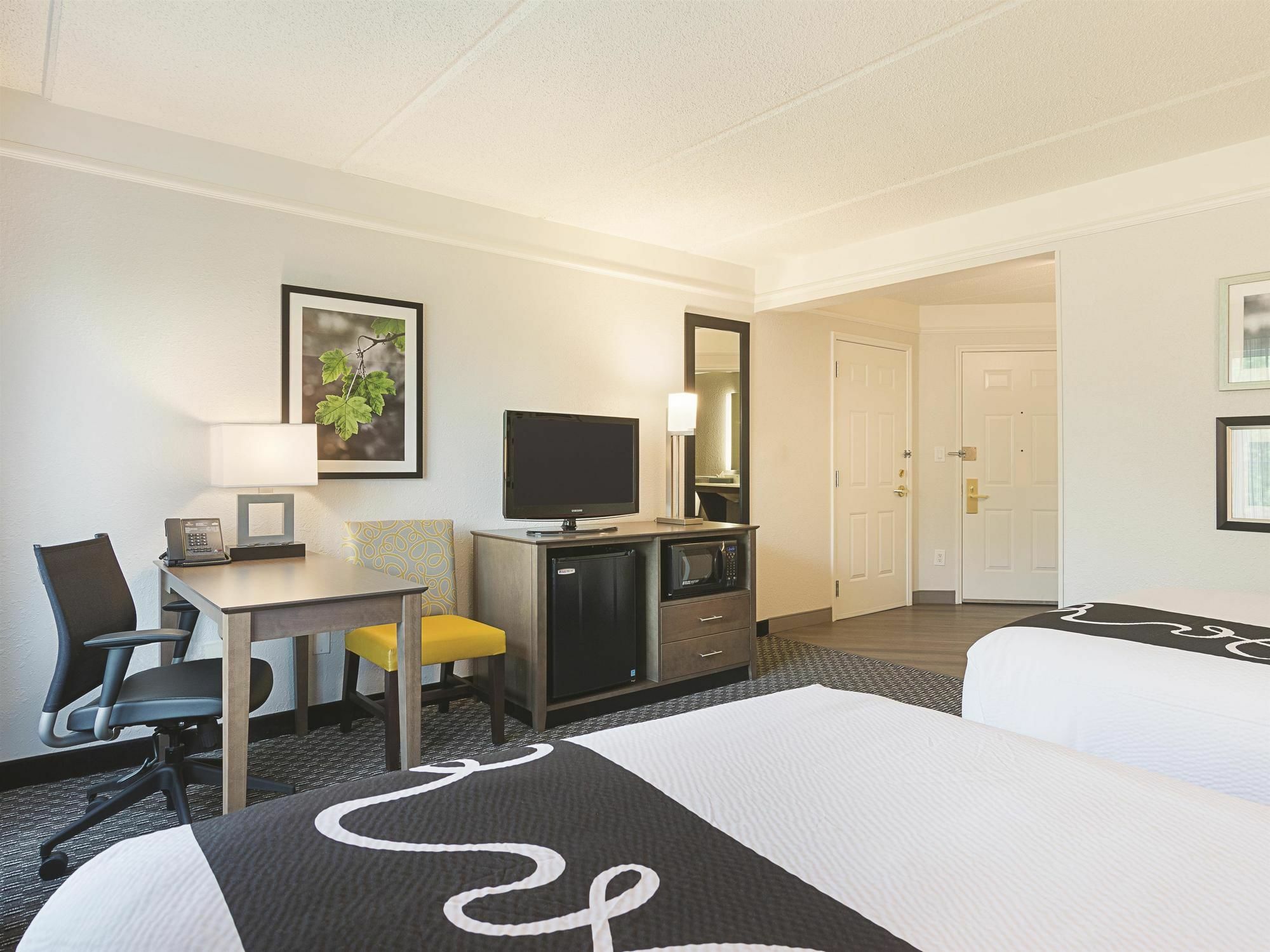 La Quinta By Wyndham Baltimore N / White Marsh Bagian luar foto